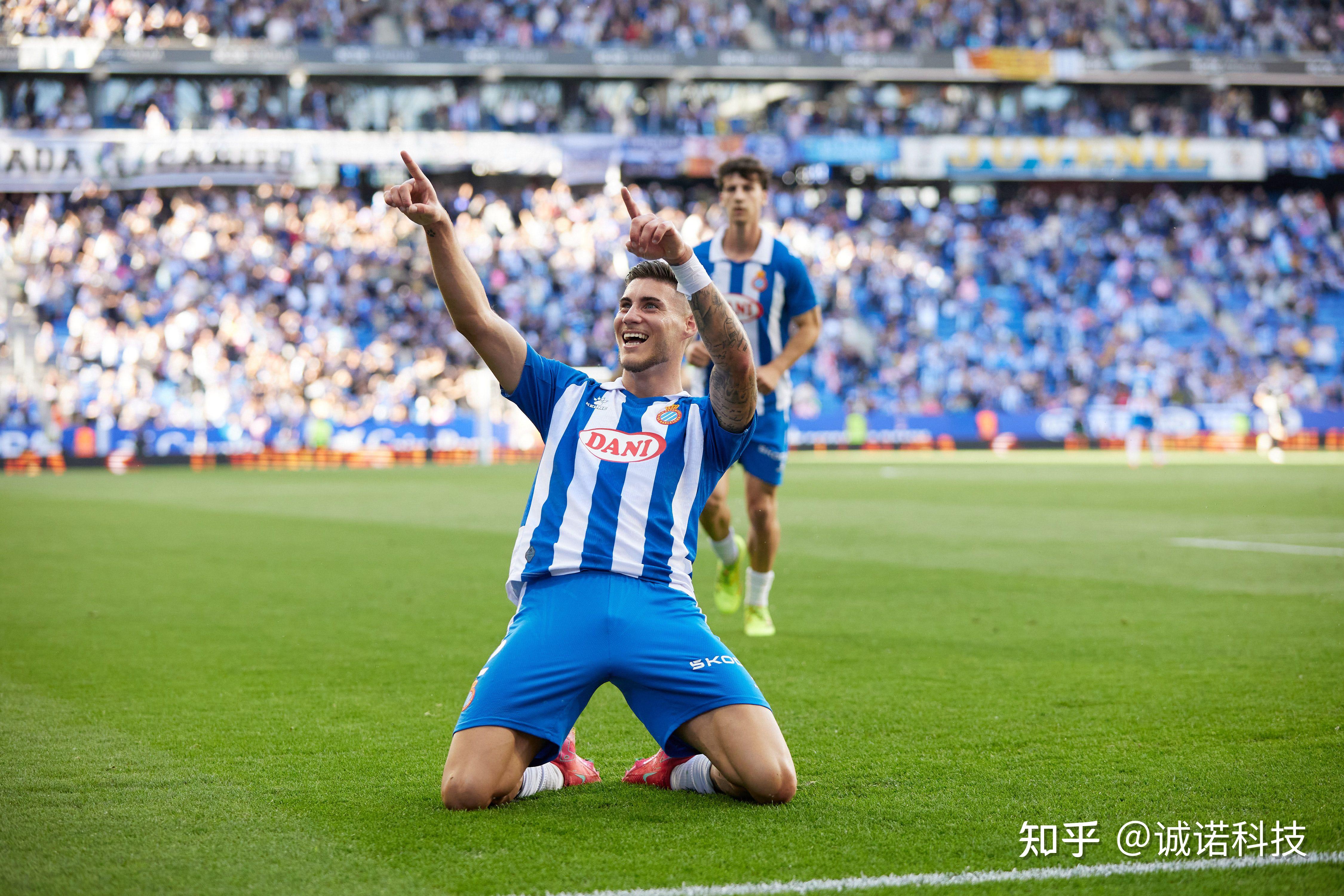 九游体育官网里程碑夜!多特蒙德官宣签约,西甲转会期刷纪录,底气十足,训练强度明显提升的简单介绍