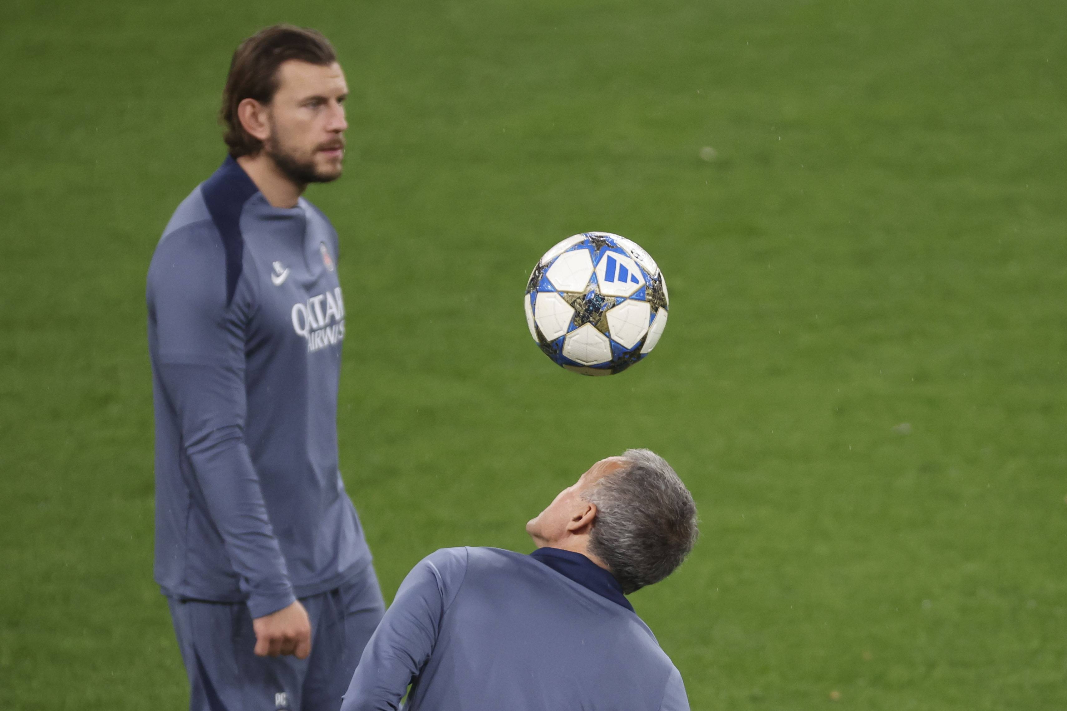 详细阅读:九游体育官网关于窗口期巴黎圣日耳曼调整名单窗口期斯图加特备战意甲,赛前罗马备战意大利杯瞬间刷屏的信息 九游体育官网关于窗口期巴黎圣日耳曼调整名单窗口期斯图加特备战意甲,赛前罗马备战意大利杯瞬间刷屏的信息